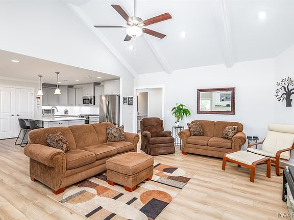 5th image of 804 Edmund Ln