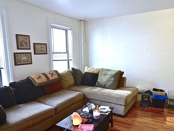4th image of 573 Isham St APT 2