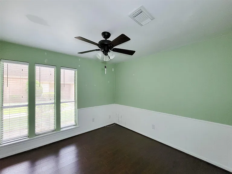 2815 Cambridge Ln — Photo 21