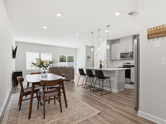 4th image of 2317 Belterra Dr