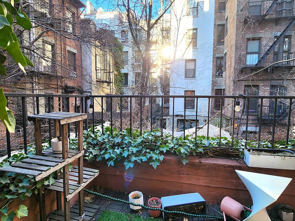 1st image of 461 W 49th St APT 1B