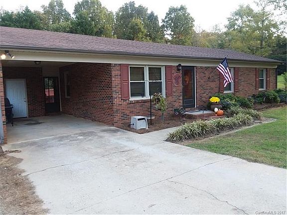 3rd image of 2305 Starbrooke Dr #24