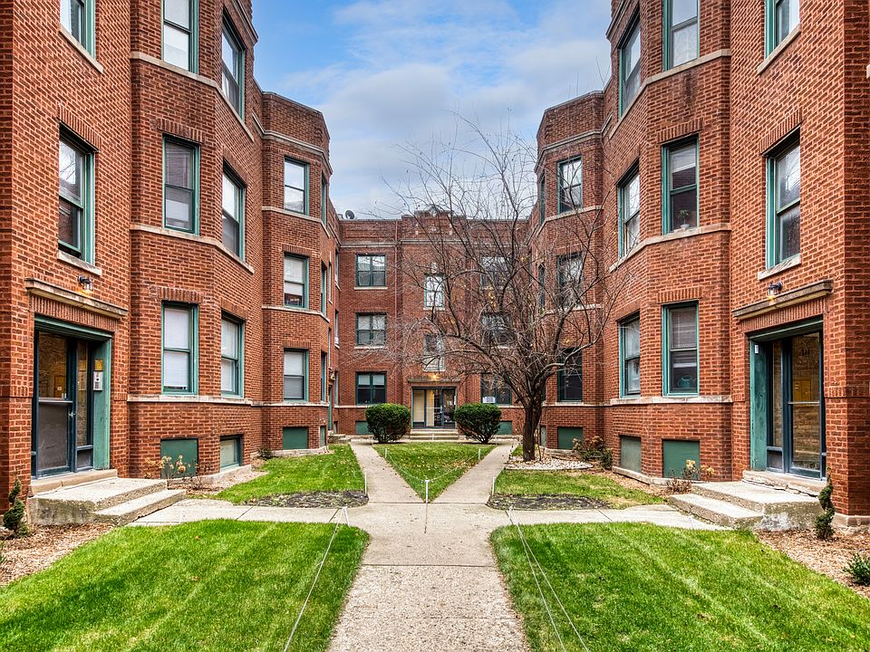 1st image of 841 W Cornelia Ave #47-3N