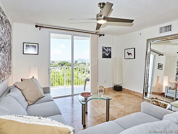3rd image of 1555 N Treasure Dr APT 515
