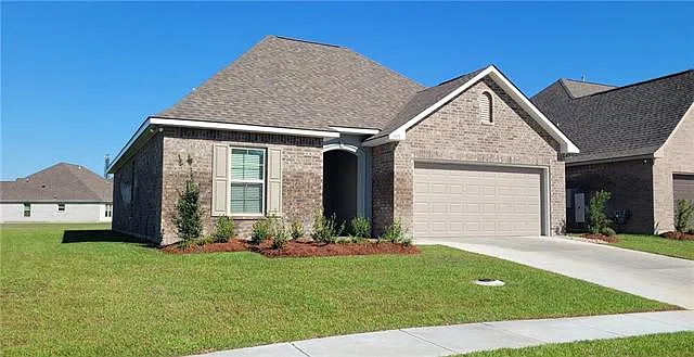 3 bed, 2.0 bath, 1538 sqft, $2,075 — Photo 2