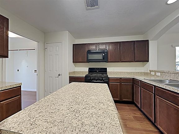 3rd image of 2502 Bammelwood Dr