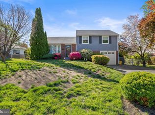 105 Longview Dr, Springfield, PA 19064