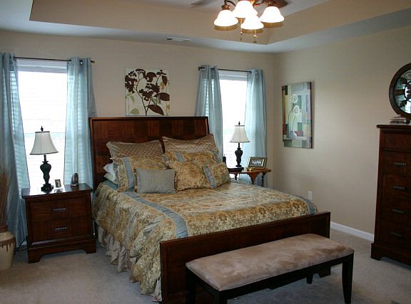 5th image of 905 River Bend Dr