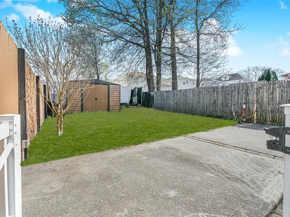 83 Vincent Ave, Staten Island, NY 10306