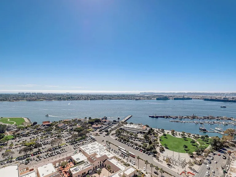 700 W Harbor Dr W #2902 — Photo 60