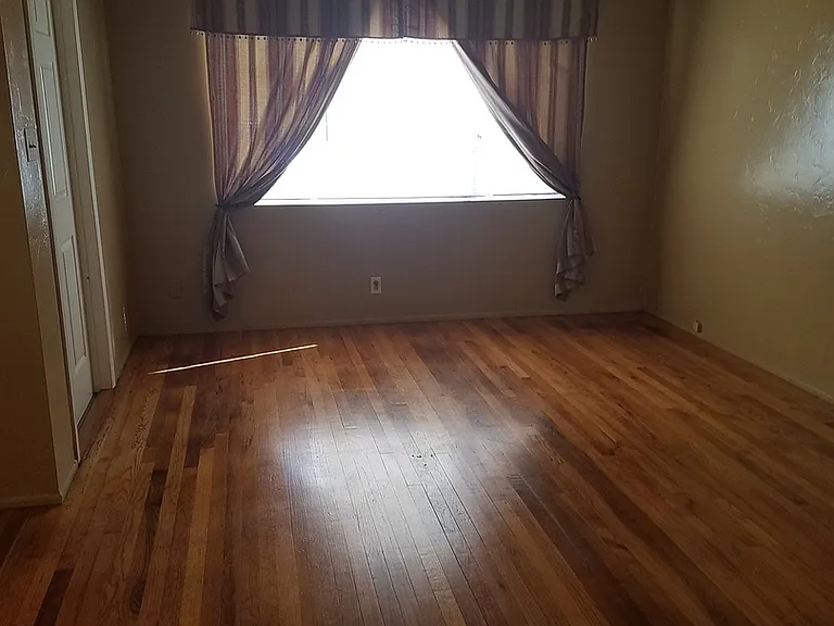 230 D Ave — Photo 2