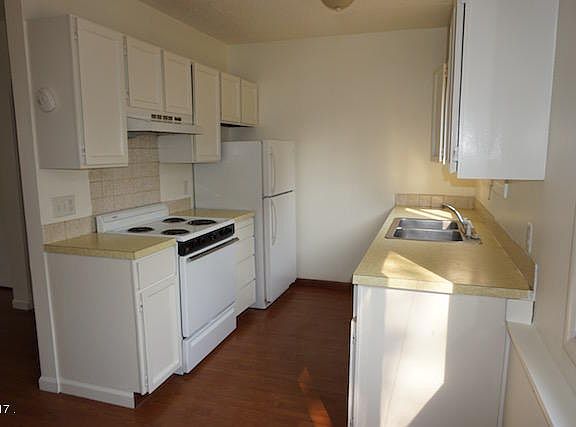 4th image of 901 Rodgers St APT 4