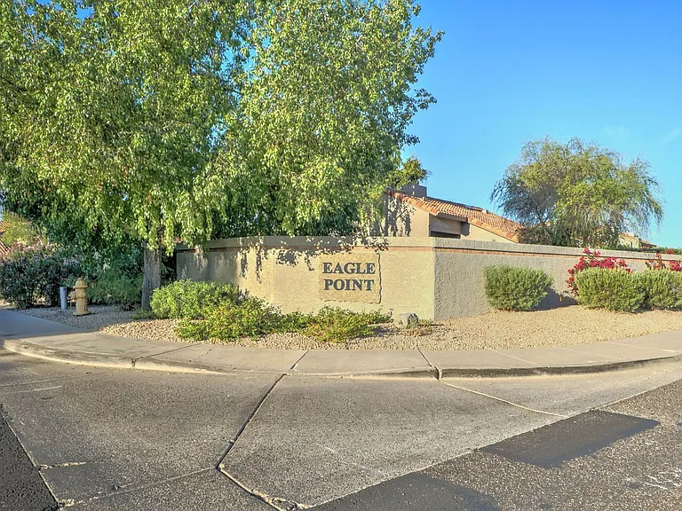 8940 E Palm Ridge Dr — Photo 2