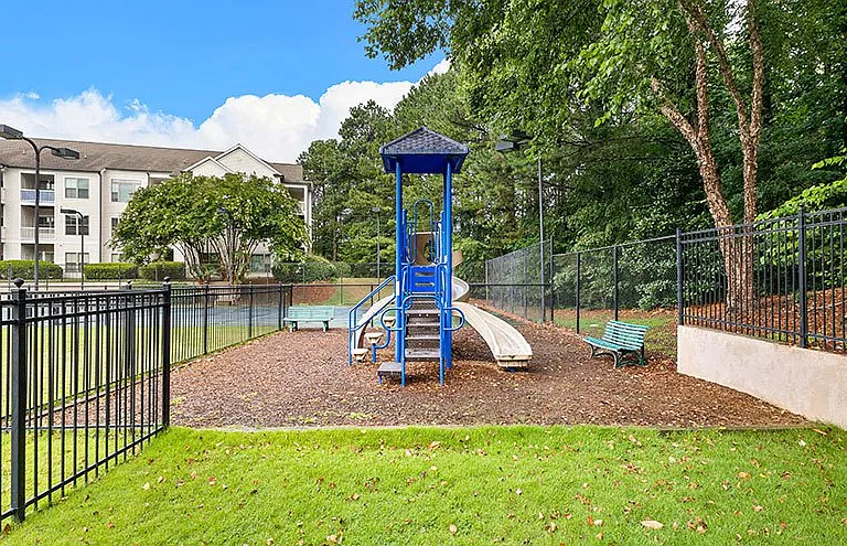 Park at Towne Lake Apartments — Photo 22