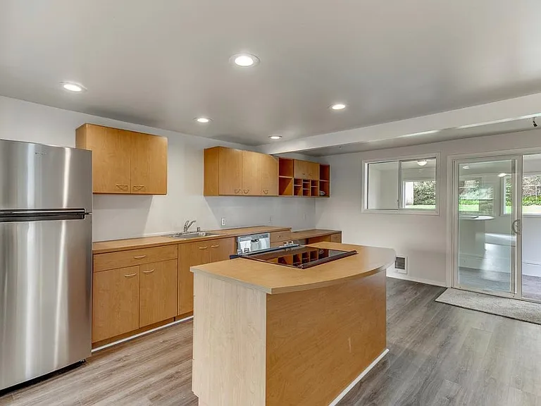 6030 Dexter Ave — Photo 5