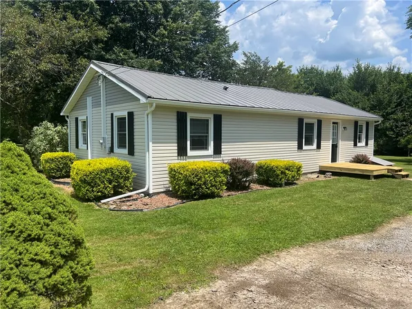 55 Evergreen Rd W, Greenville, PA 16125