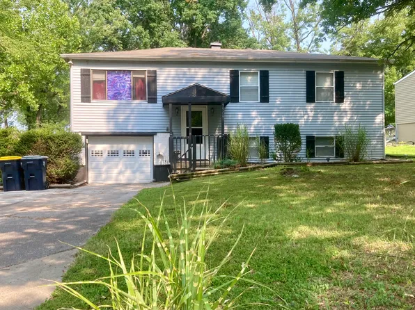 5821 N Drury Ave, Kansas City, MO 64119