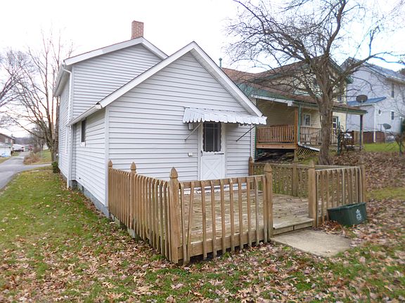 2nd image of 929 4th Ave
