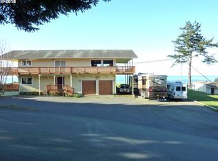 15572 Napa Ln, Brookings, OR 97415