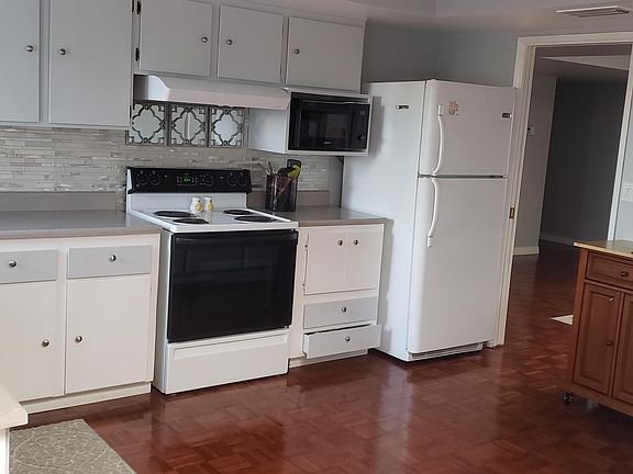 4th image of 13829 N 107th Dr