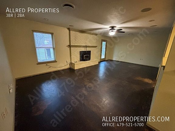 3rd image of 1729 E Cortland St