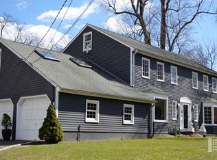 111 Overlook Dr, Greenwich, CT 06830