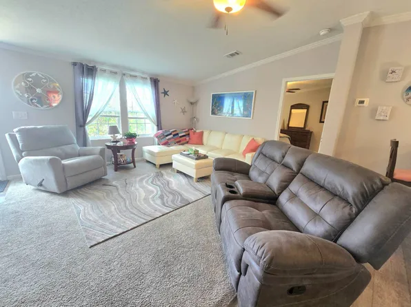 456 Emden St, North Fort Myers, FL 33903