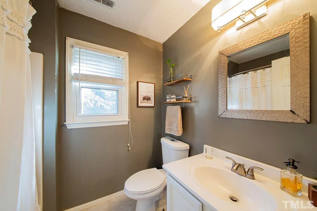 Building Photo - 6808 Chamonix Pl
