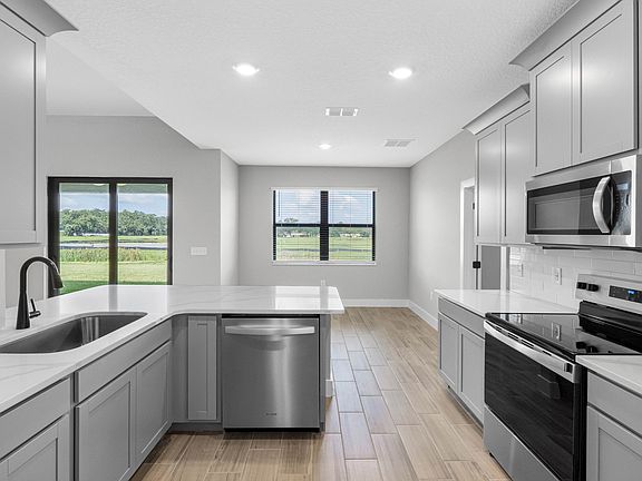 Move freely around the open cook space