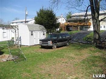 2nd image of 133 W 27th St