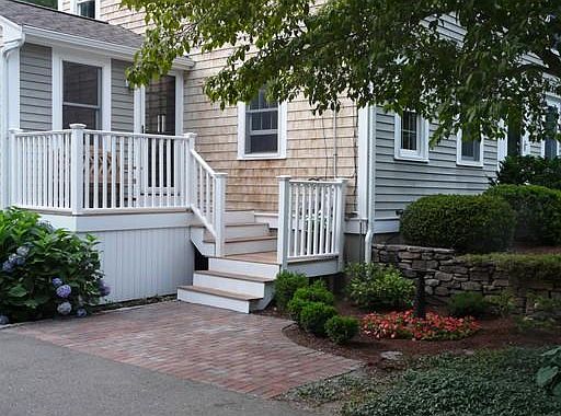 2nd image of 242 Franklin St