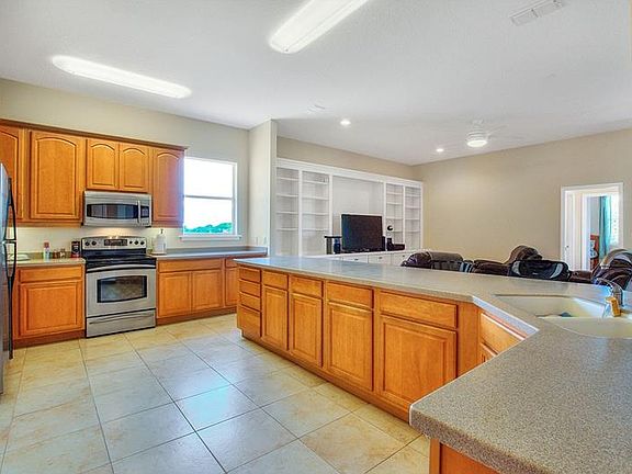 5th image of 7305 Lake Enderly Blvd