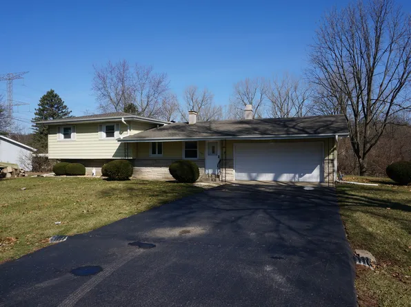 531 Old Hickory Rd, New Lenox, IL 60451