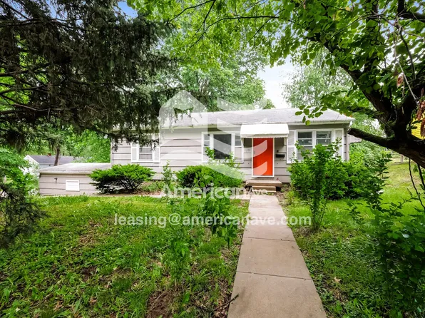 9811 E 29th St S, Independence, MO 64052