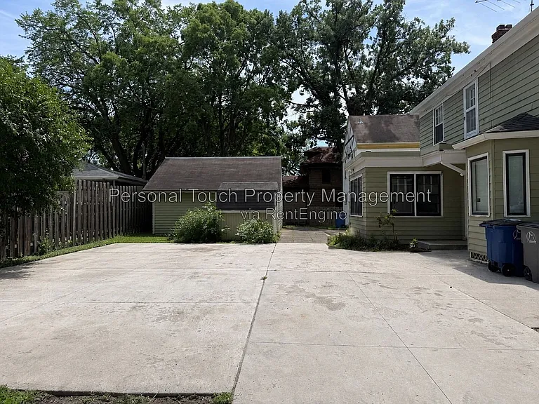 704 8th St S — Photo 47