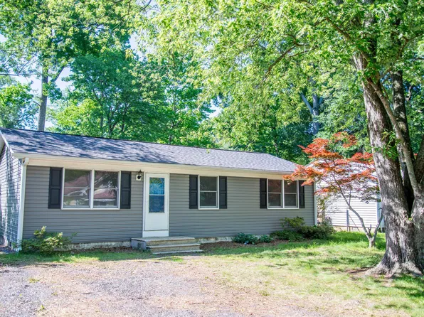 30 11th St, Colonial Beach, VA 22443