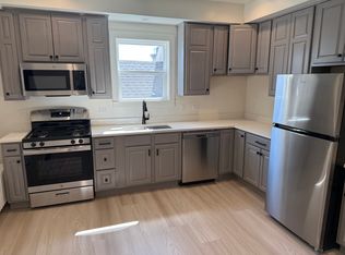 418 Ridge Rd #2, Wilmette, IL 60091