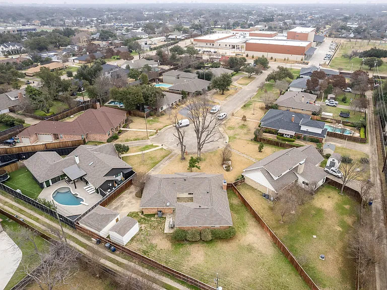 10141 Fieldfare Ct — Photo 24