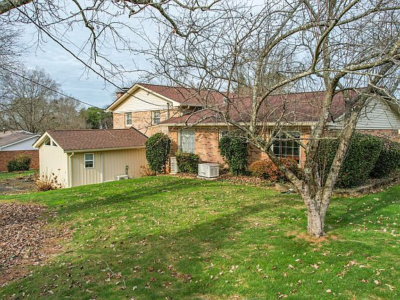 4th image of 3880 Westview Dr NW