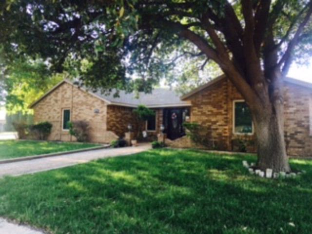1st image of 1301 Live Oak Ln