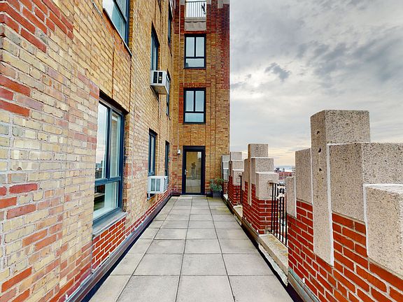 4th image of 752 W End Ave APT 18E