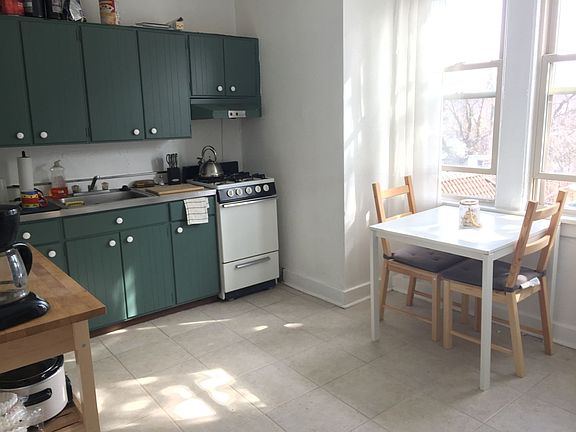 5th image of 2720 Shady Ave #9