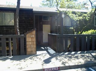 5328 Briar Ridge Dr, Castro Valley, CA 94552