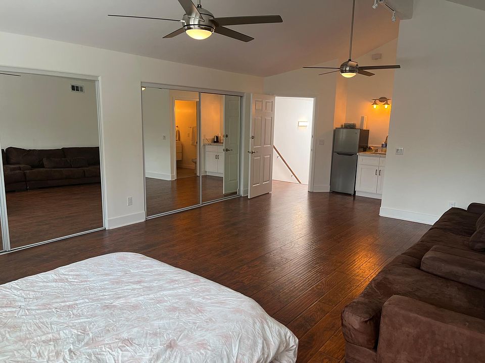 1st image of 5080 Avenida Oriente #2