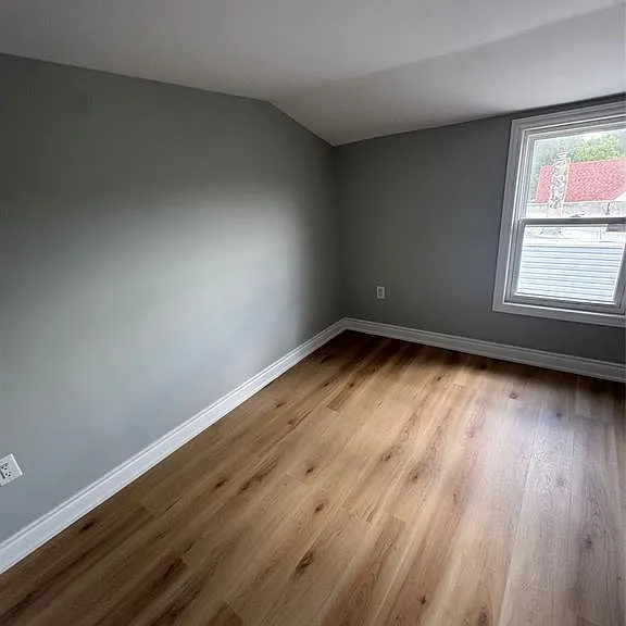 945 Wellington Ave #7 — Photo 13
