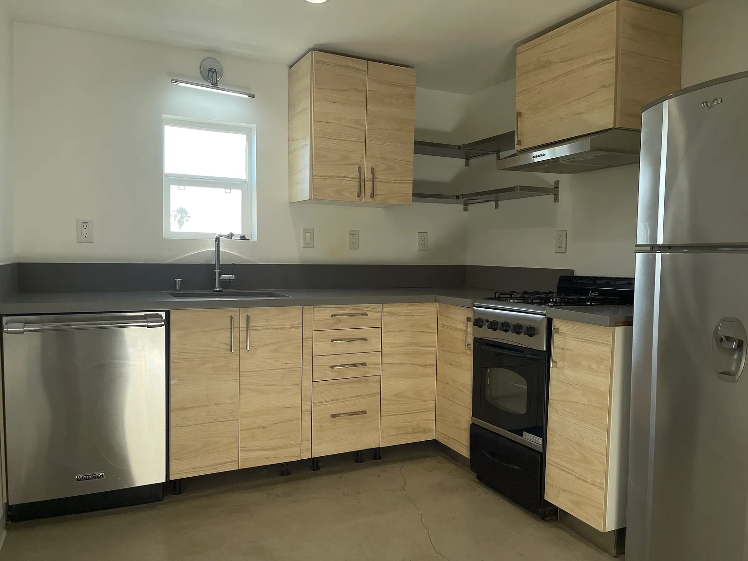 Studio, 400 sqft, $1,850 — Photo 2