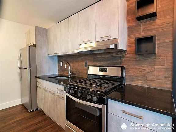 5th image of 1370 Saint Nicholas Ave APT 31P