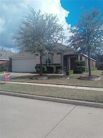 1st image of 2723 Honey Suckle Dr