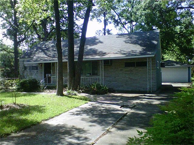 2nd image of 717 W 39th St