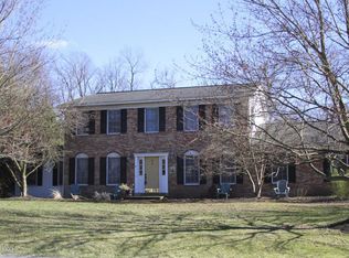 17 Crabtree Ln, Lewisburg, PA 17837